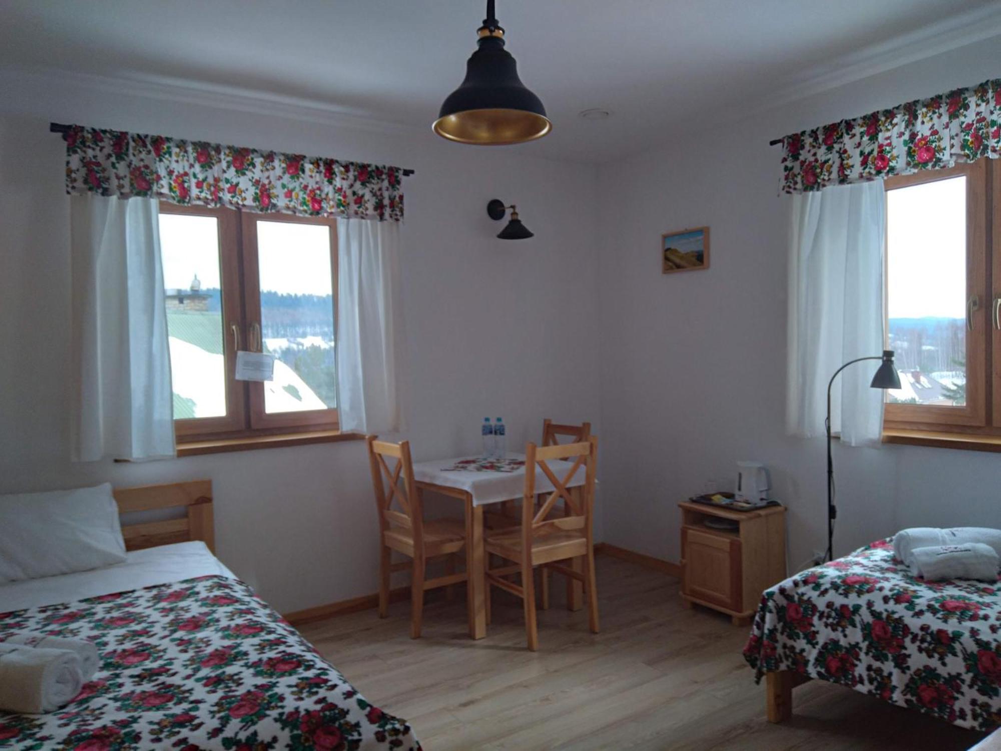 Appartement Ostoja Gromadzyn à Ustrzyki Dolne Extérieur photo